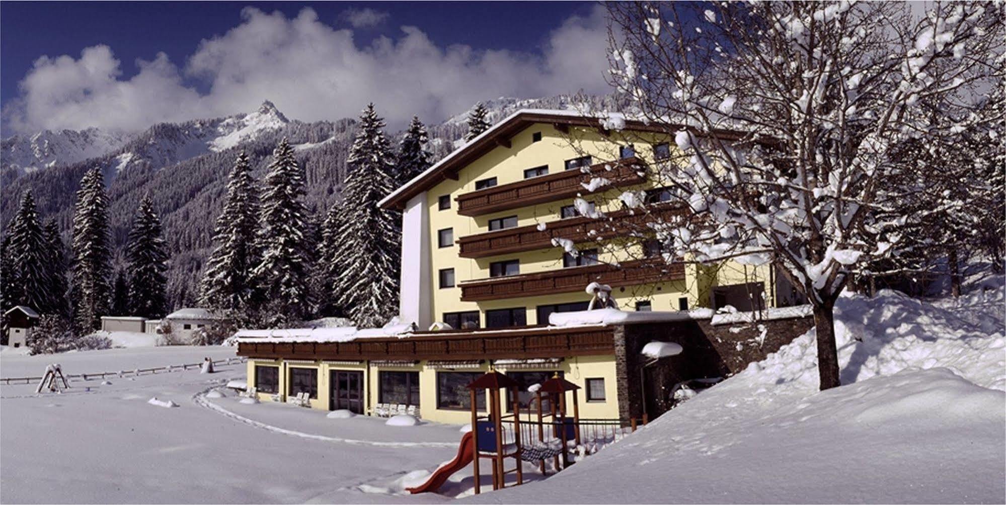 Haus Diana Hotel Reutte Exterior photo